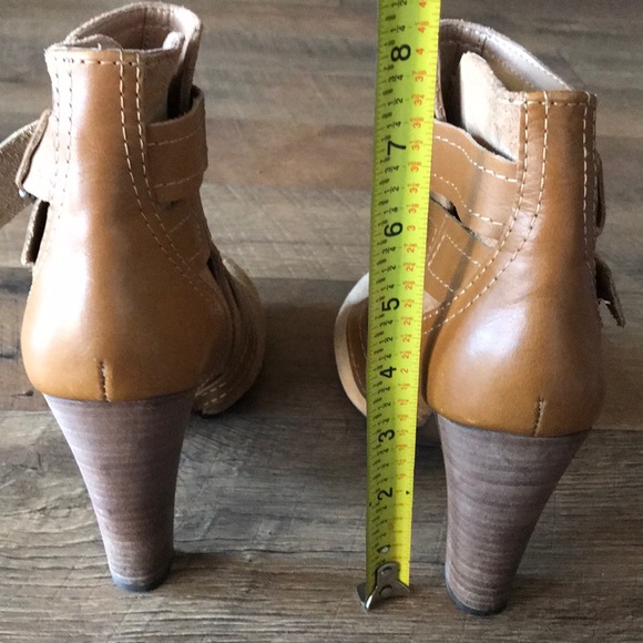 Zara basic boots in size 39, US size 8.5 - Picture 7 of 8